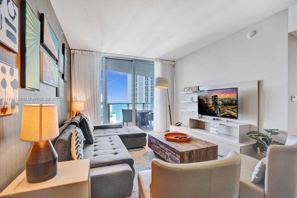 Small Image of 4111 SOUTH OCEAN DR #1204, Hollywood Number 3