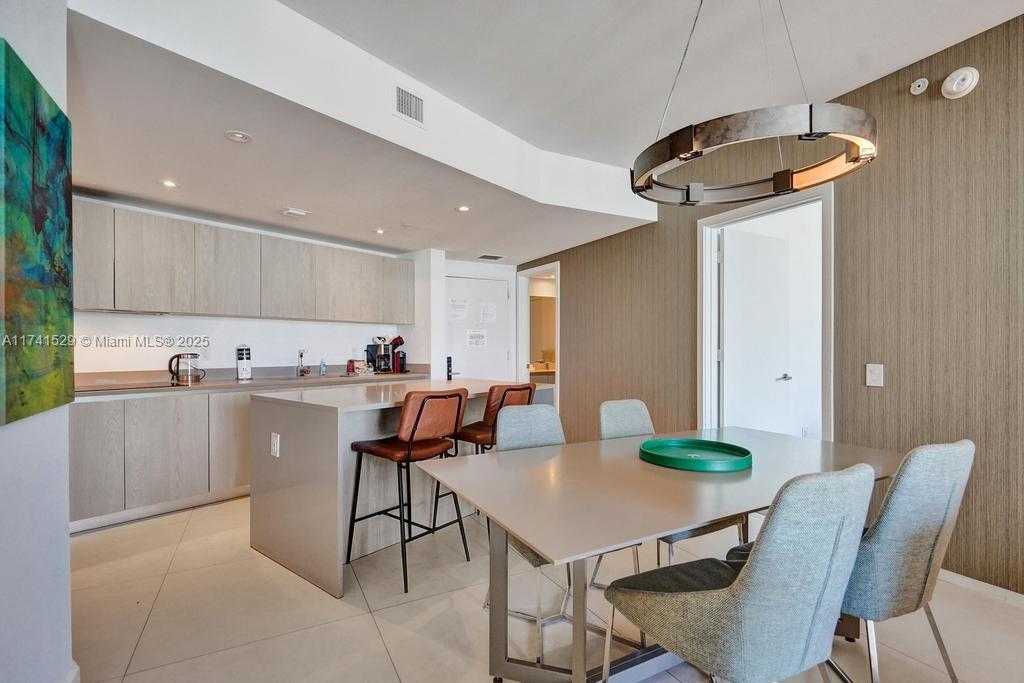 Small Image of 4111 SOUTH OCEAN DR #1204, Hollywood Number 9