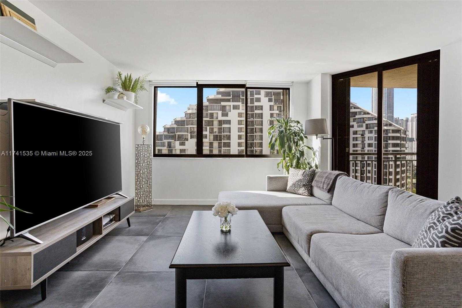 Small Image of 540 BRICKELL KEY DR #1519, Miami Number 11