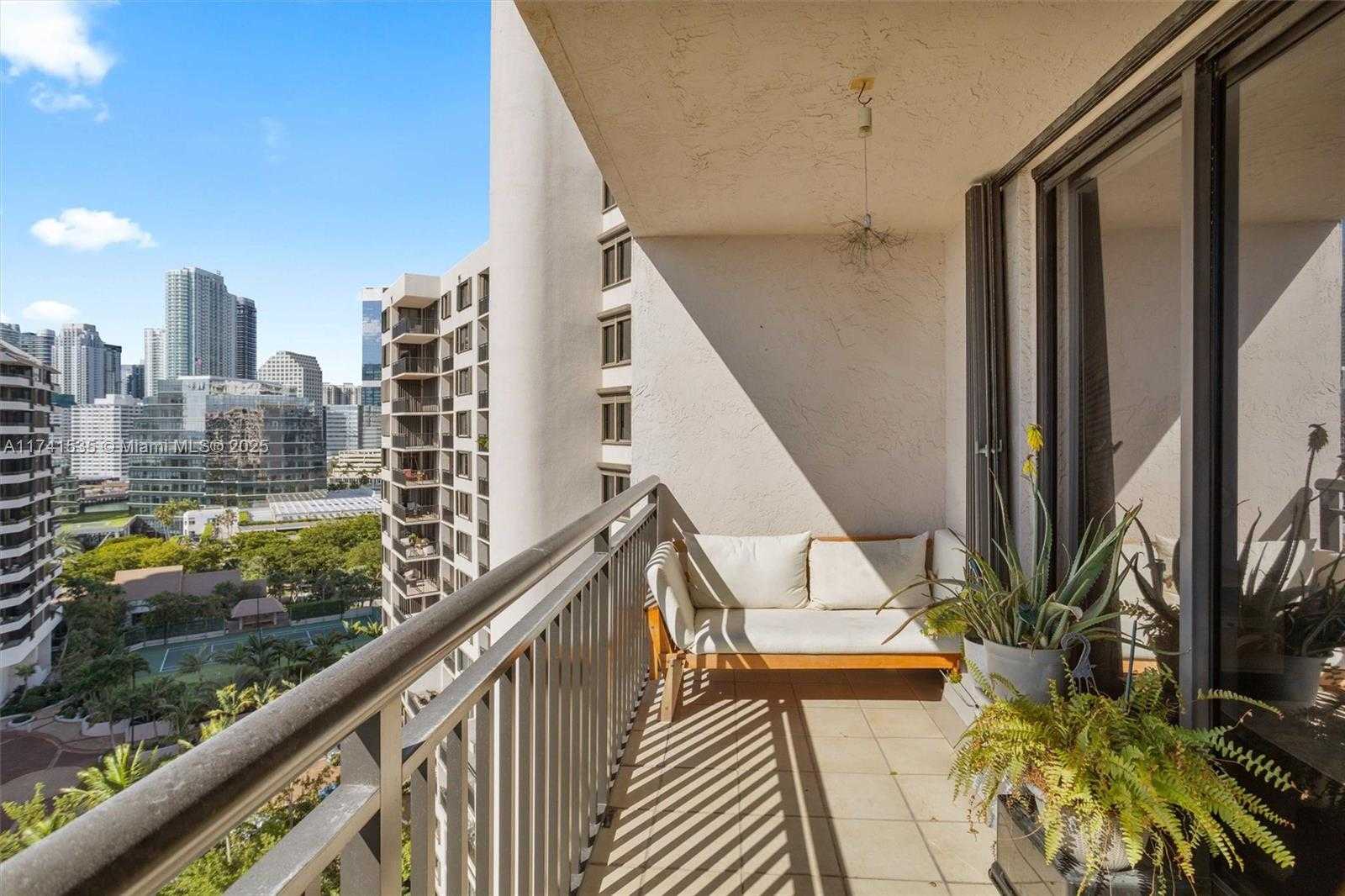 Small Image of 540 BRICKELL KEY DR #1519, Miami Number 15