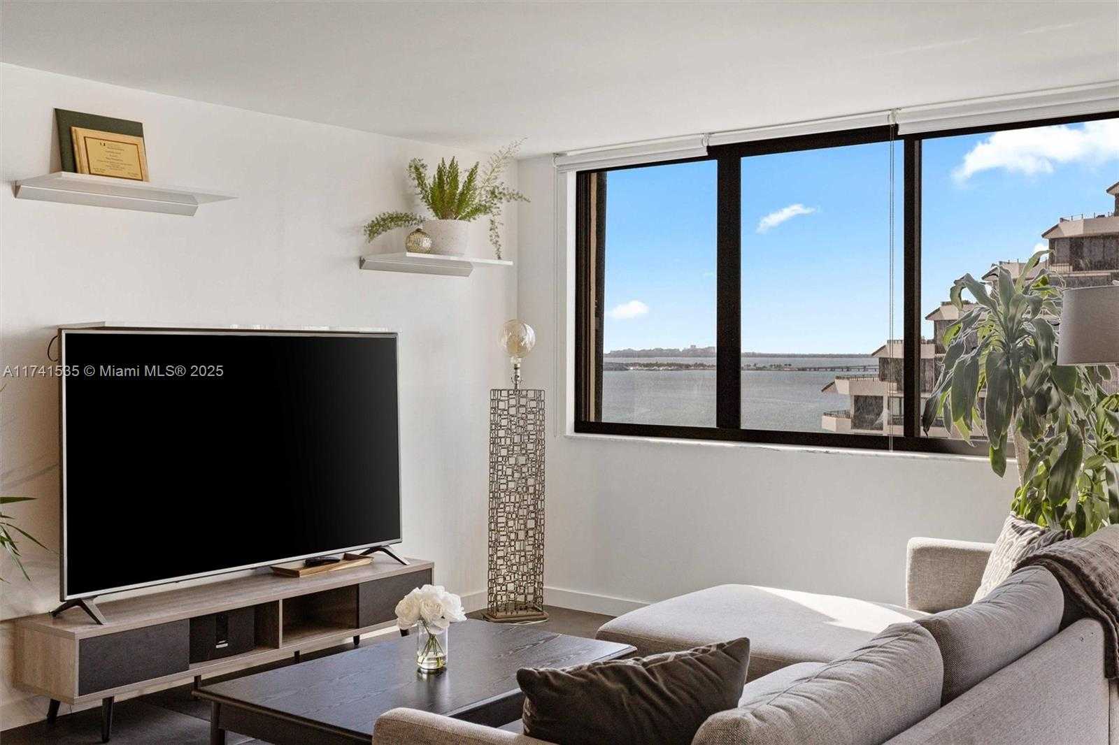 Small Image of 540 BRICKELL KEY DR #1519, Miami Number 2