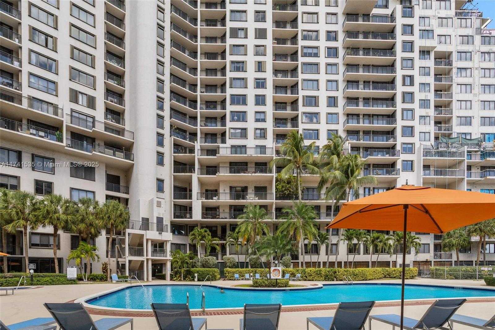 Small Image of 540 BRICKELL KEY DR #1519, Miami Number 32
