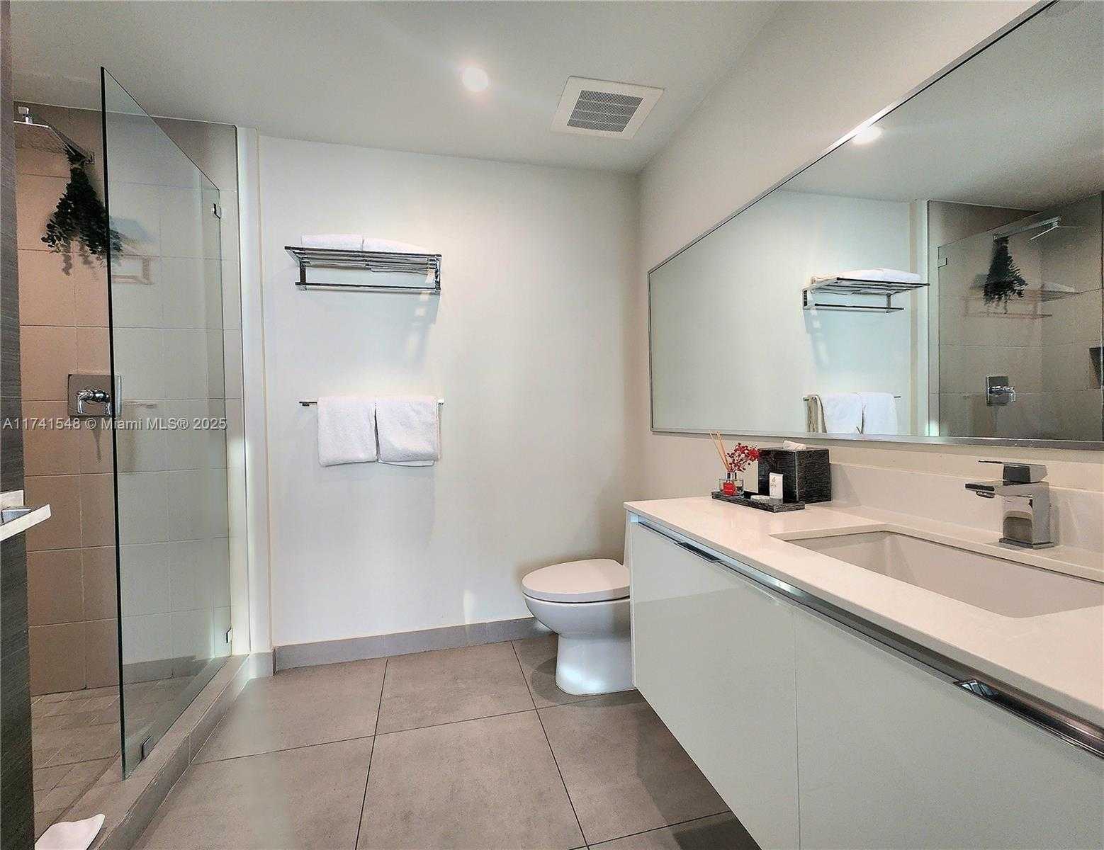 Small Image of 777 NORTH OCEAN DR #S401, Hollywood Number 21