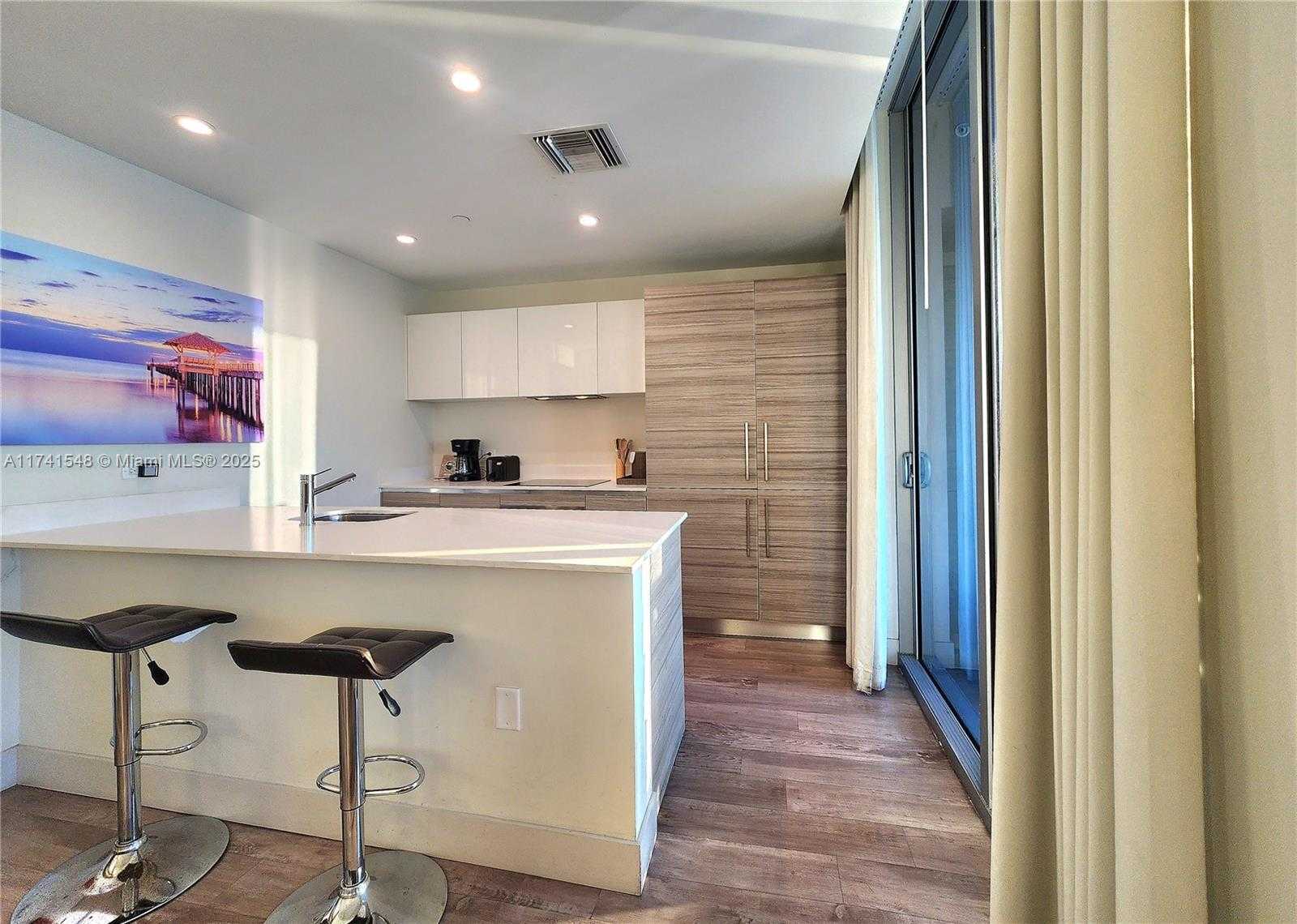 Small Image of 777 NORTH OCEAN DR #S401, Hollywood Number 7