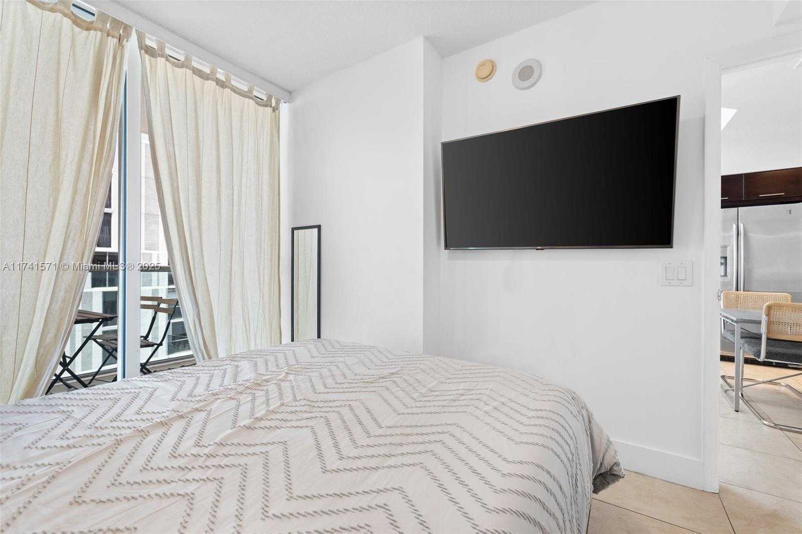 Small Image of 41 SOUTH EAST 5TH ST #510, Miami Number 13