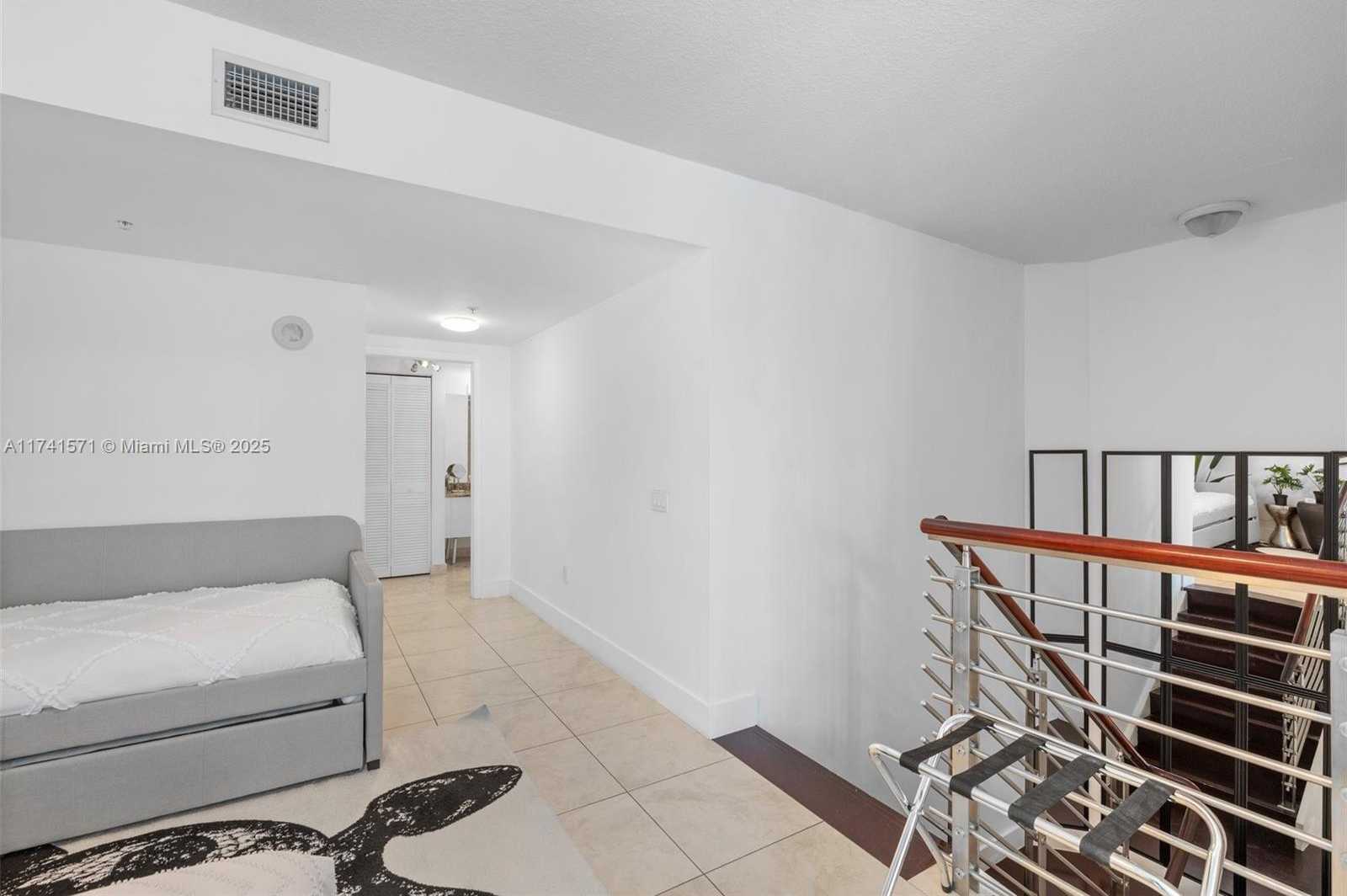 Small Image of 41 SOUTH EAST 5TH ST #510, Miami Number 25