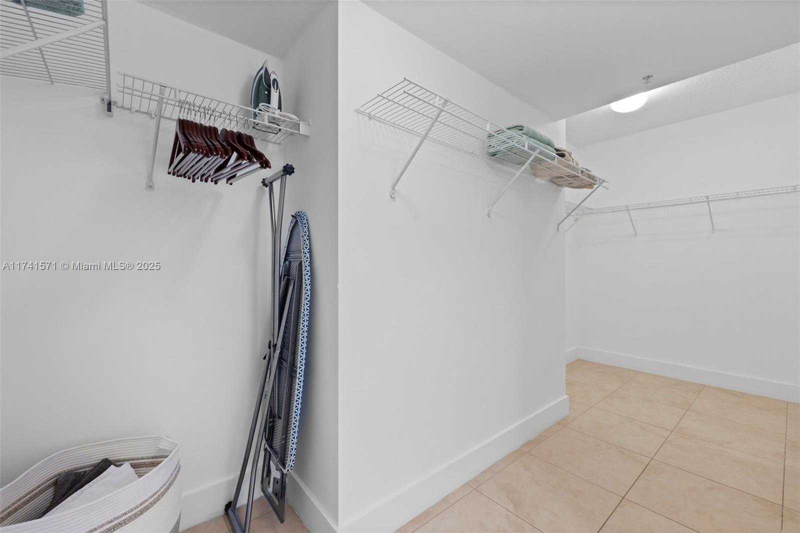 Small Image of 41 SOUTH EAST 5TH ST #510, Miami Number 26