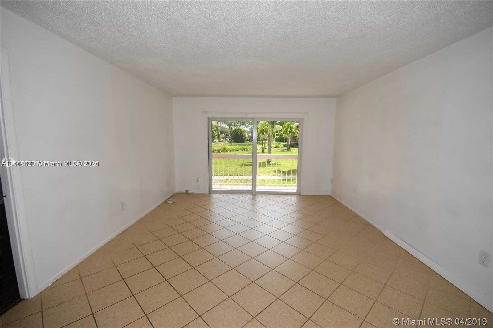 Small Image of 7910 CAMINO REAL #N109, Miami Number 4