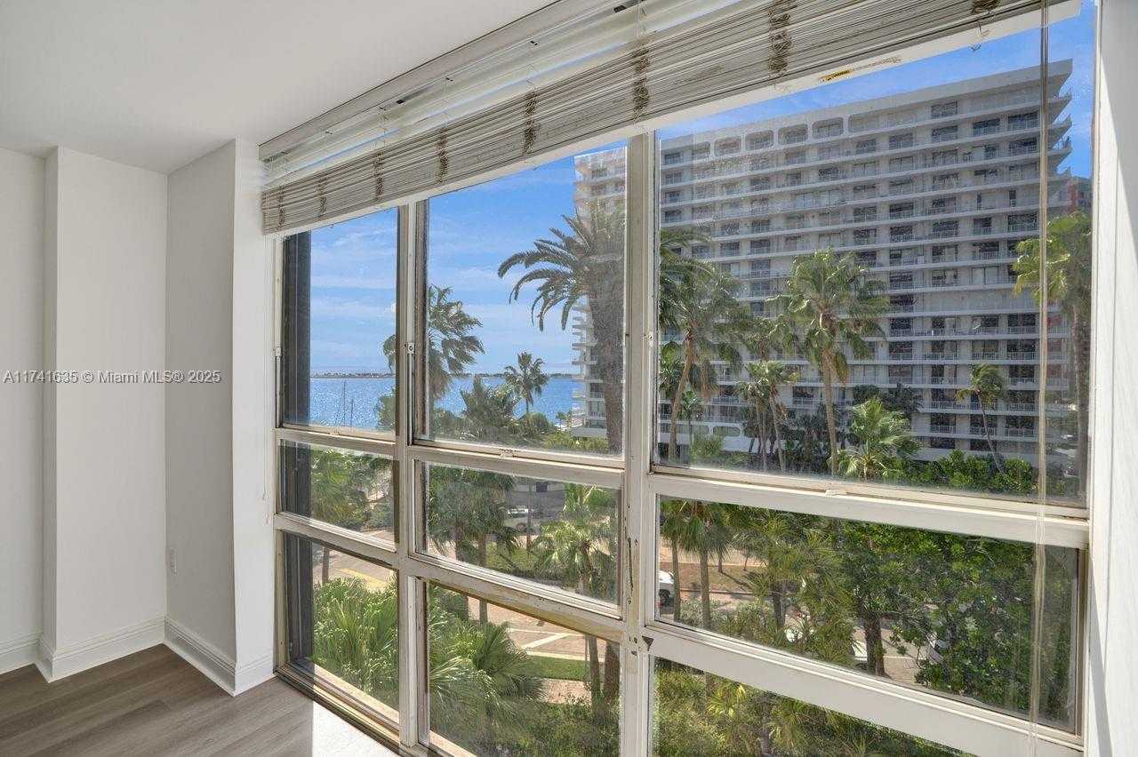 Small Image of 1450 BRICKELL BAY DR #503, Miami Number 19