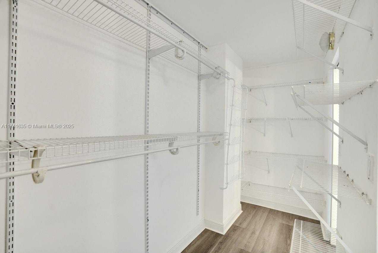 Small Image of 1450 BRICKELL BAY DR #503, Miami Number 24