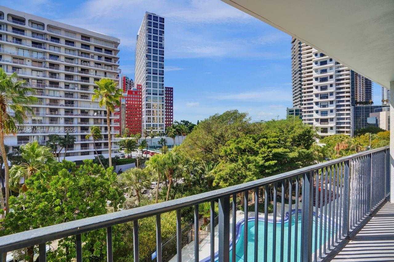 Small Image of 1450 BRICKELL BAY DR #503, Miami Number 26