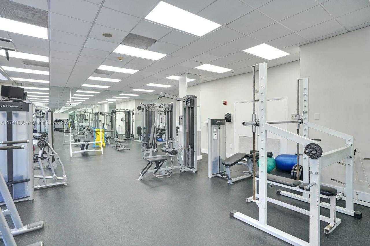 Small Image of 1450 BRICKELL BAY DR #503, Miami Number 39