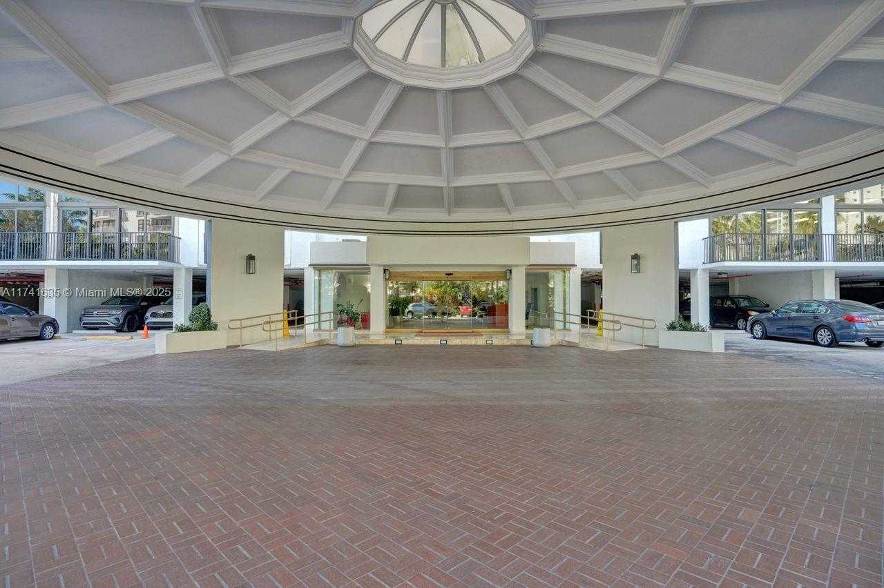 Small Image of 1450 BRICKELL BAY DR #503, Miami Number 40