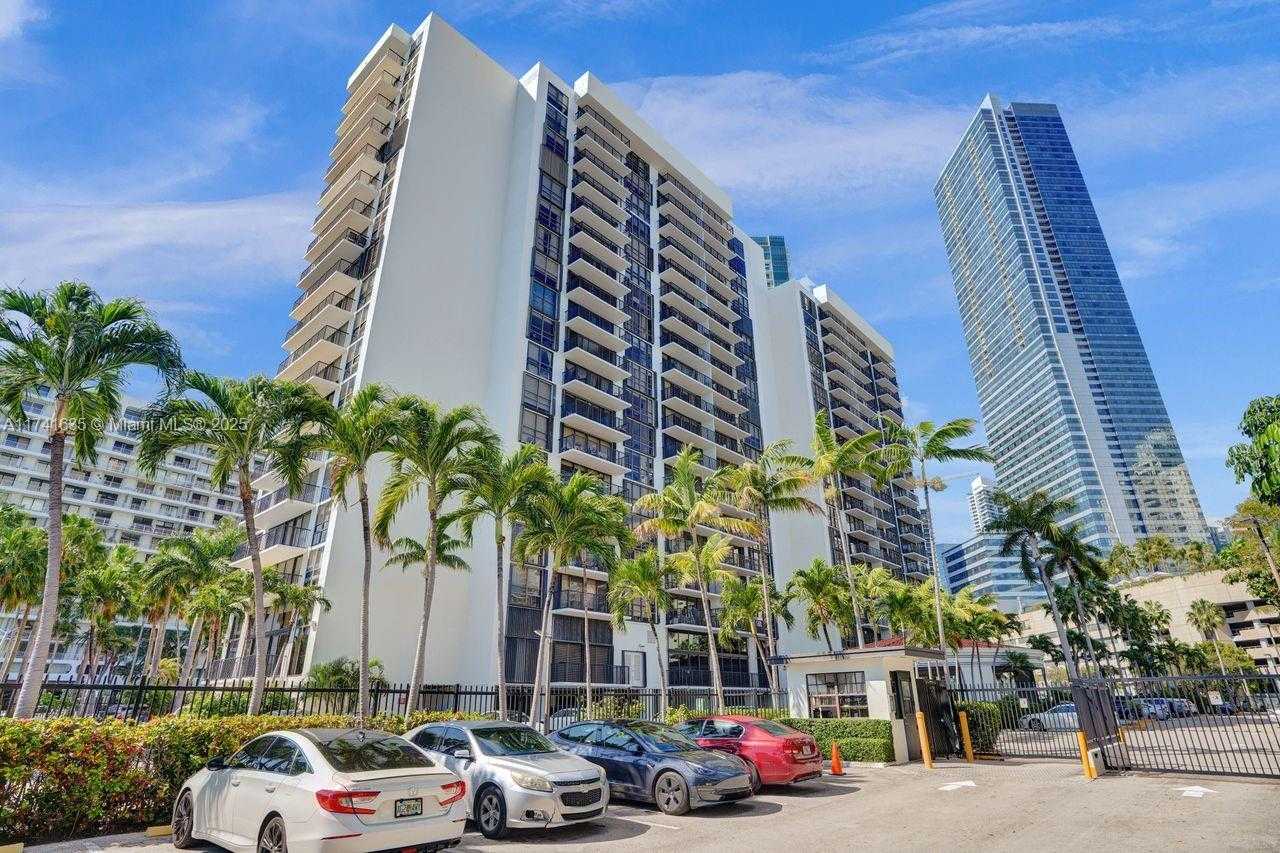 Small Image of 1450 BRICKELL BAY DR #503, Miami Number 41