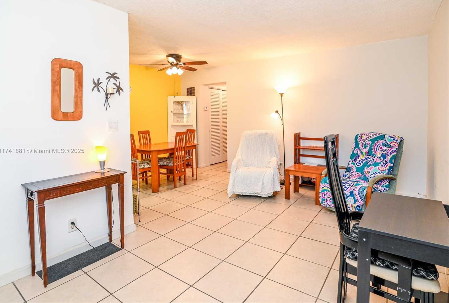 Small Image of 2145 PIERCE ST #102, Hollywood Number 11