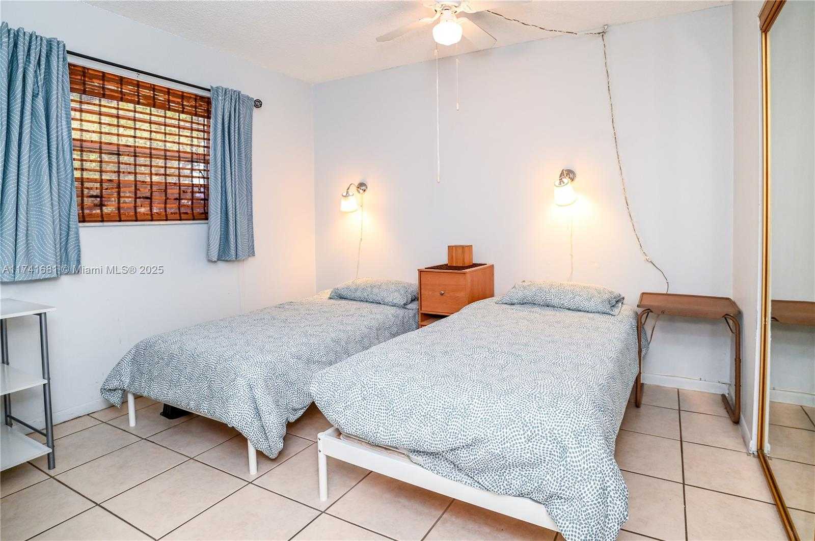 Small Image of 2145 PIERCE ST #102, Hollywood Number 21
