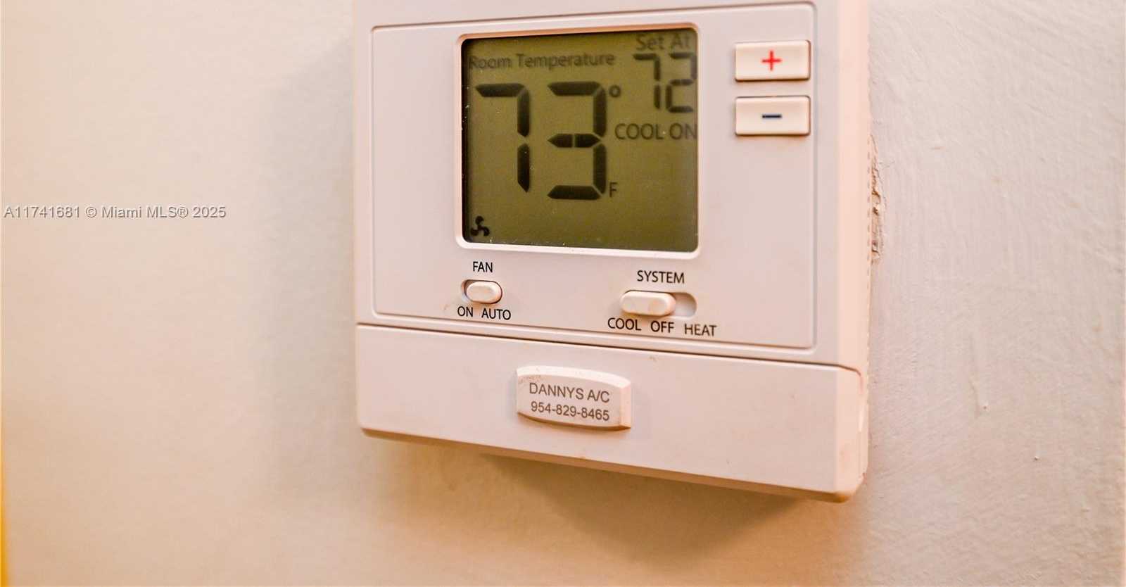 Small Image of 2145 PIERCE ST #102, Hollywood Number 26