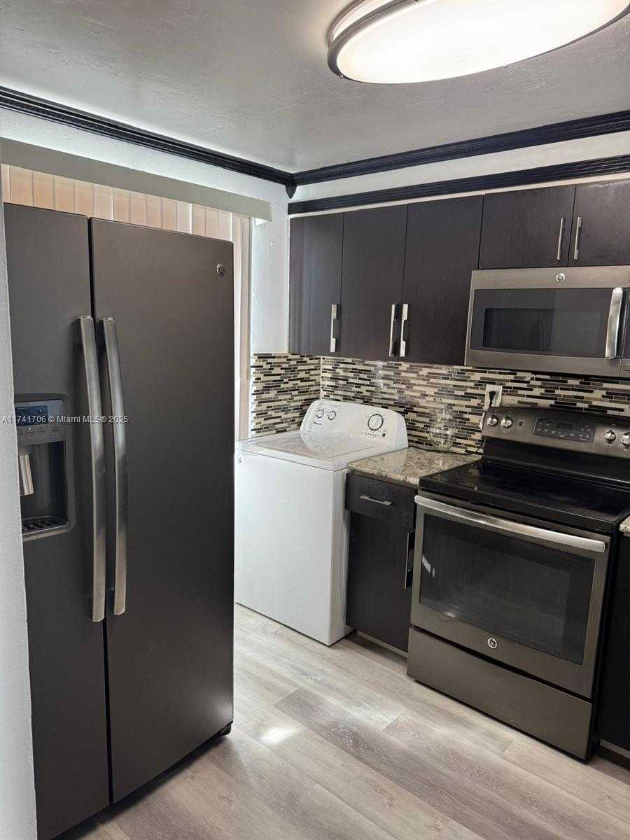 Small Image of 10800 NORTH WEST 7TH ST #3B, Miami Number 4