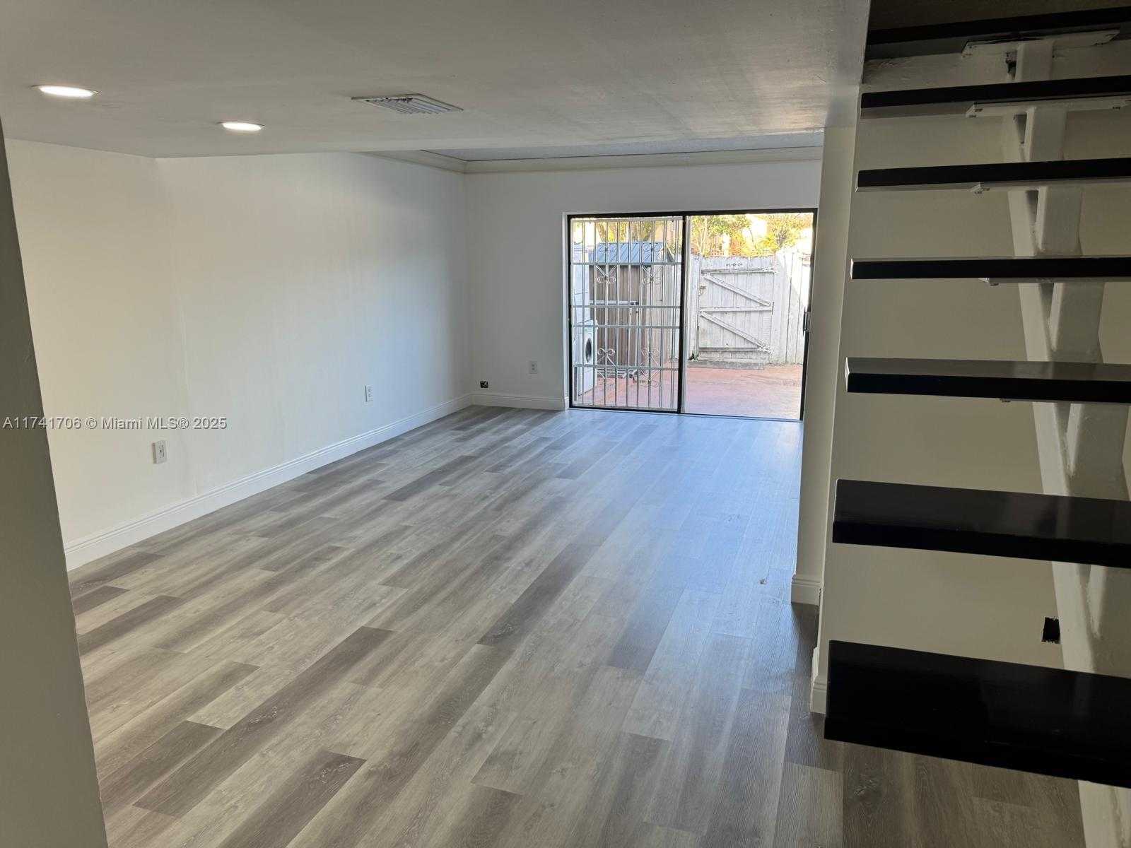 Small Image of 10800 NORTH WEST 7TH ST #3B, Miami Number 7