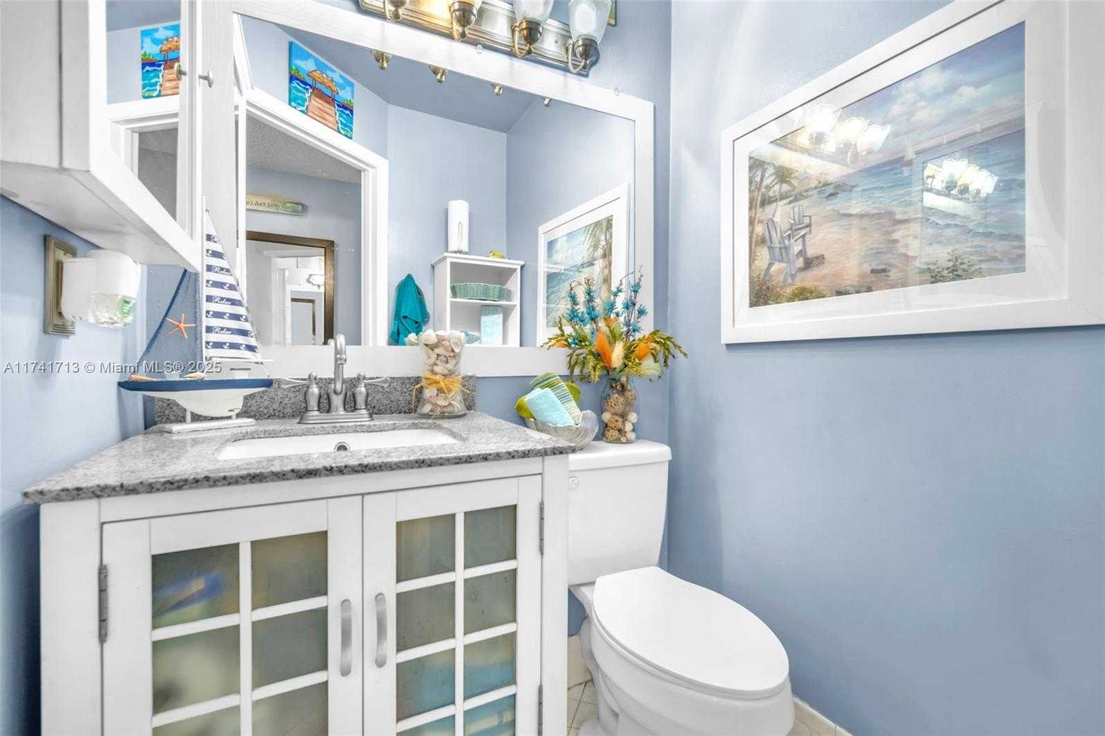 Small Image of 4552 CARAMBOLA CIR S #27247, Coconut Creek Number 13