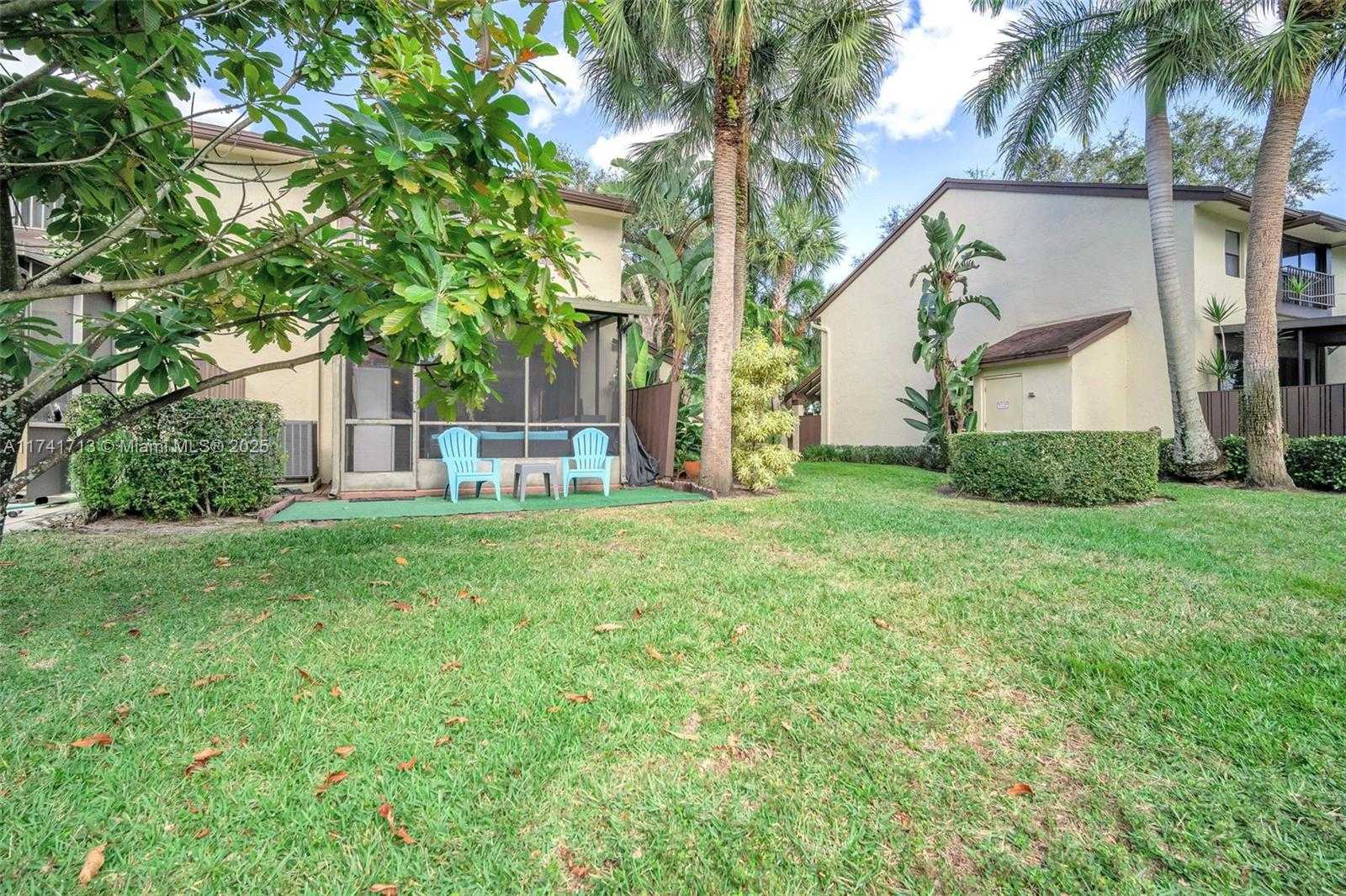 Small Image of 4552 CARAMBOLA CIR S #27247, Coconut Creek Number 26