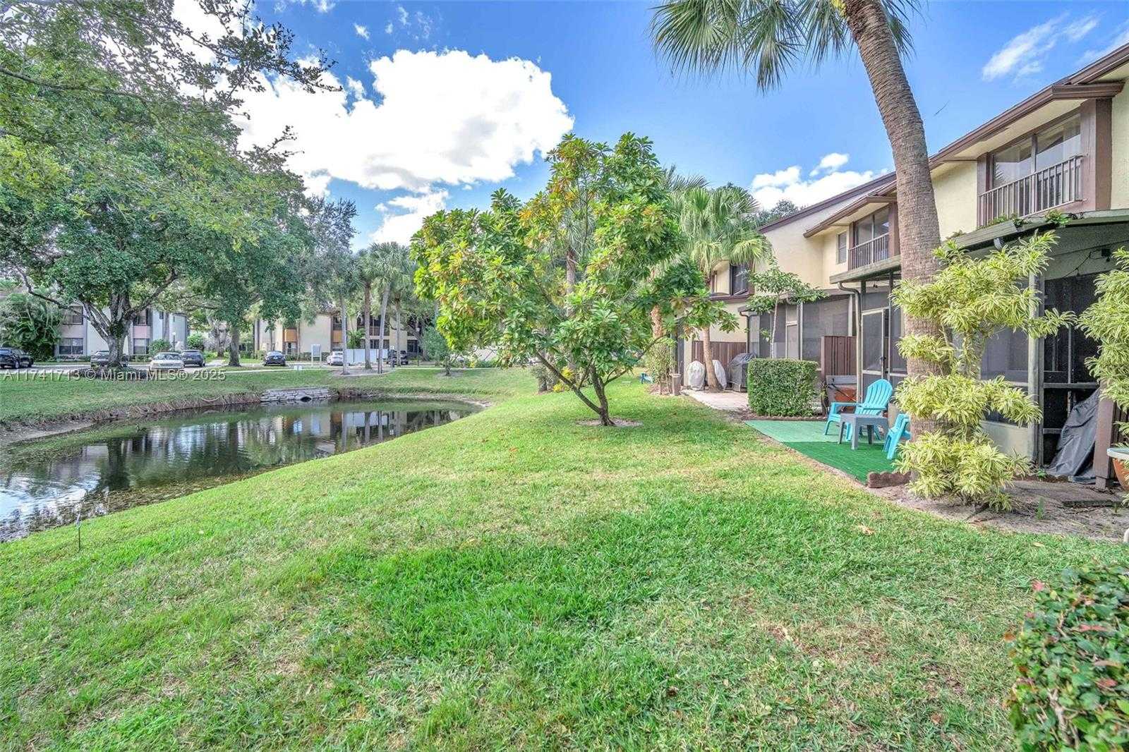 Small Image of 4552 CARAMBOLA CIR S #27247, Coconut Creek Number 29