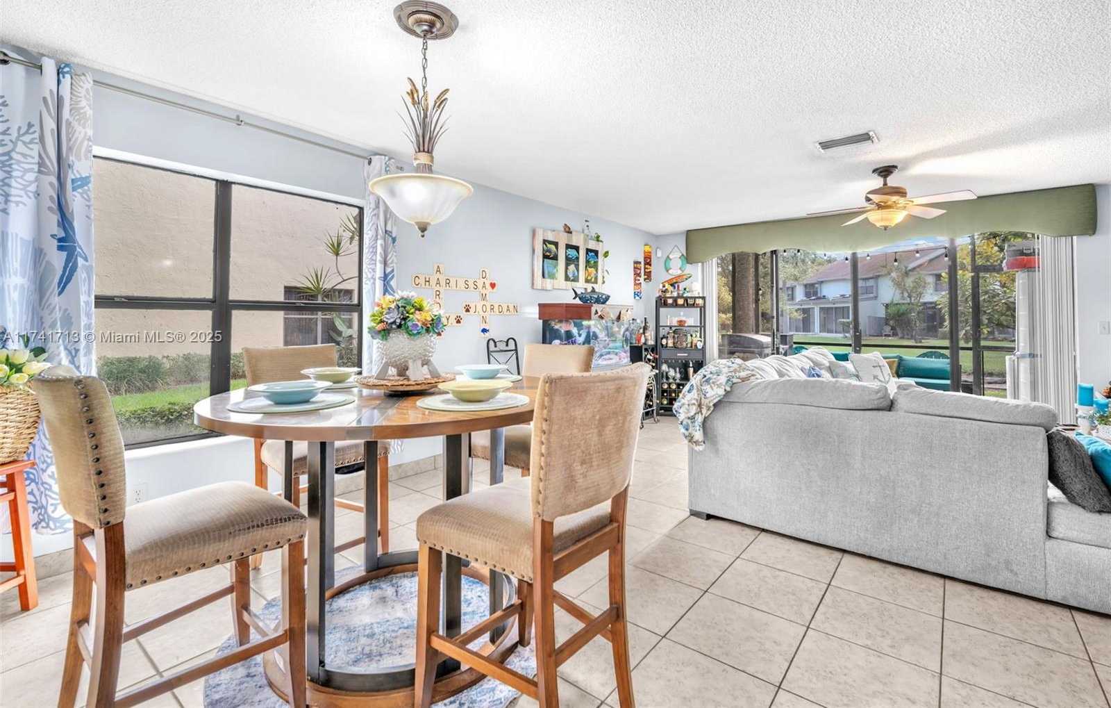 Small Image of 4552 CARAMBOLA CIR S #27247, Coconut Creek Number 5