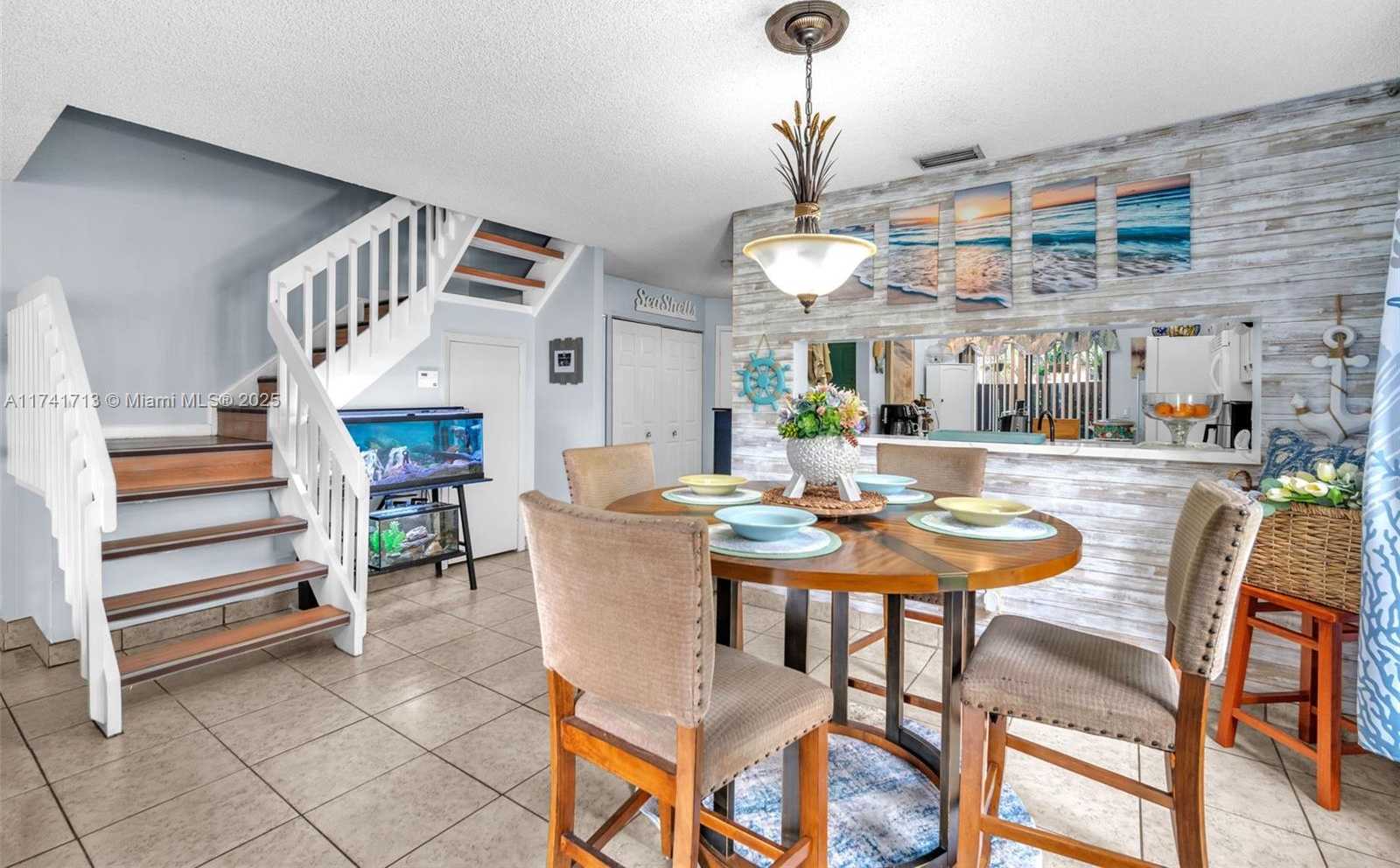 Small Image of 4552 CARAMBOLA CIR S #27247, Coconut Creek Number 6