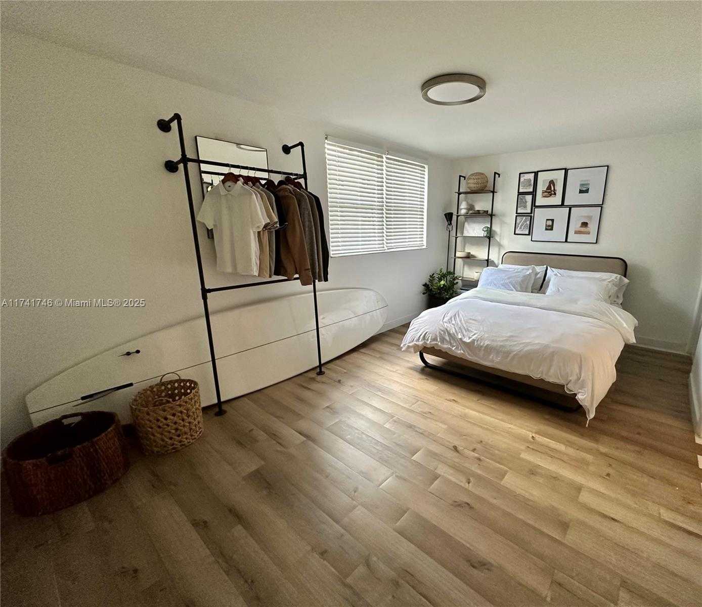 Small Image of 8373 LAKE DR #203, Doral Number 2