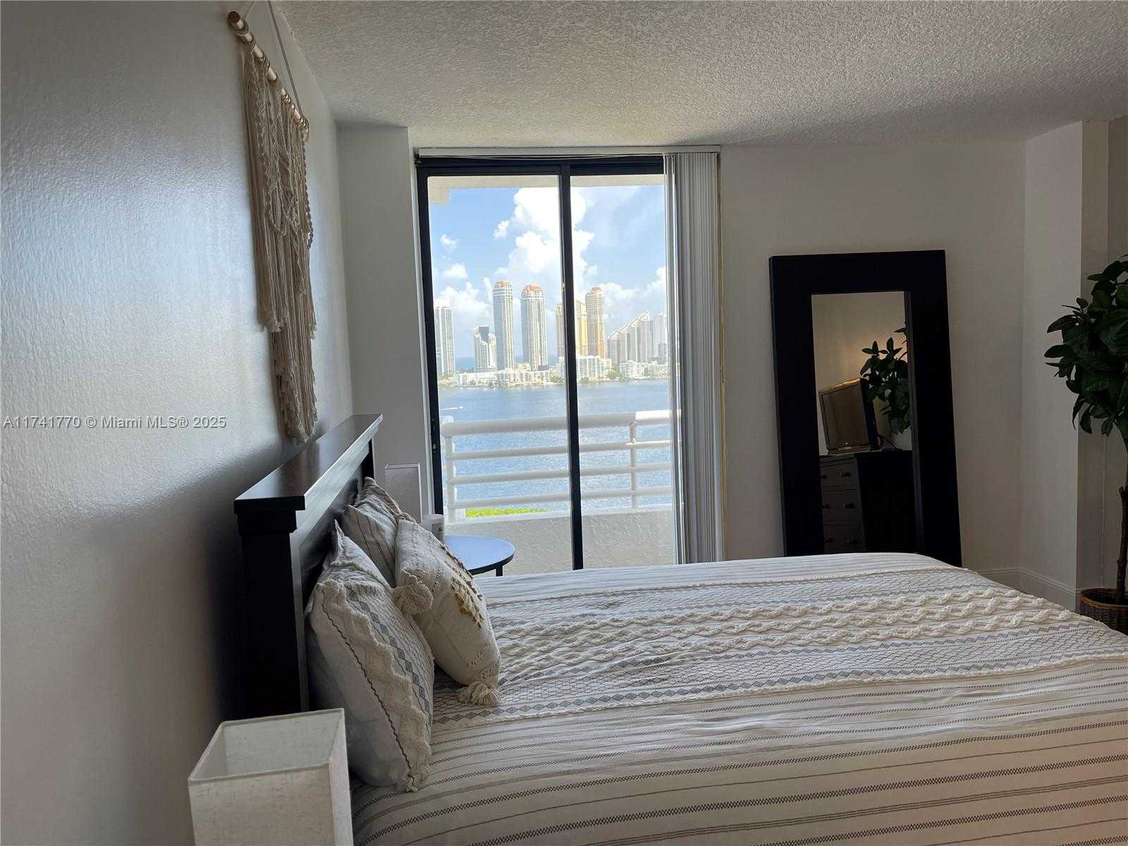 Small Image of 3300 NORTH EAST 192ND ST #PH16, Aventura Number 3