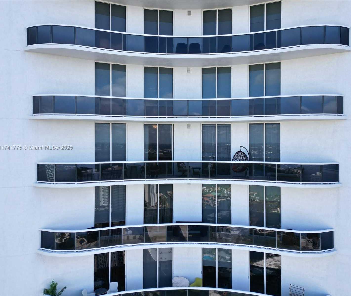 Small Image of 16001 COLLINS AVE #3605, Sunny Isles Beach Number 24