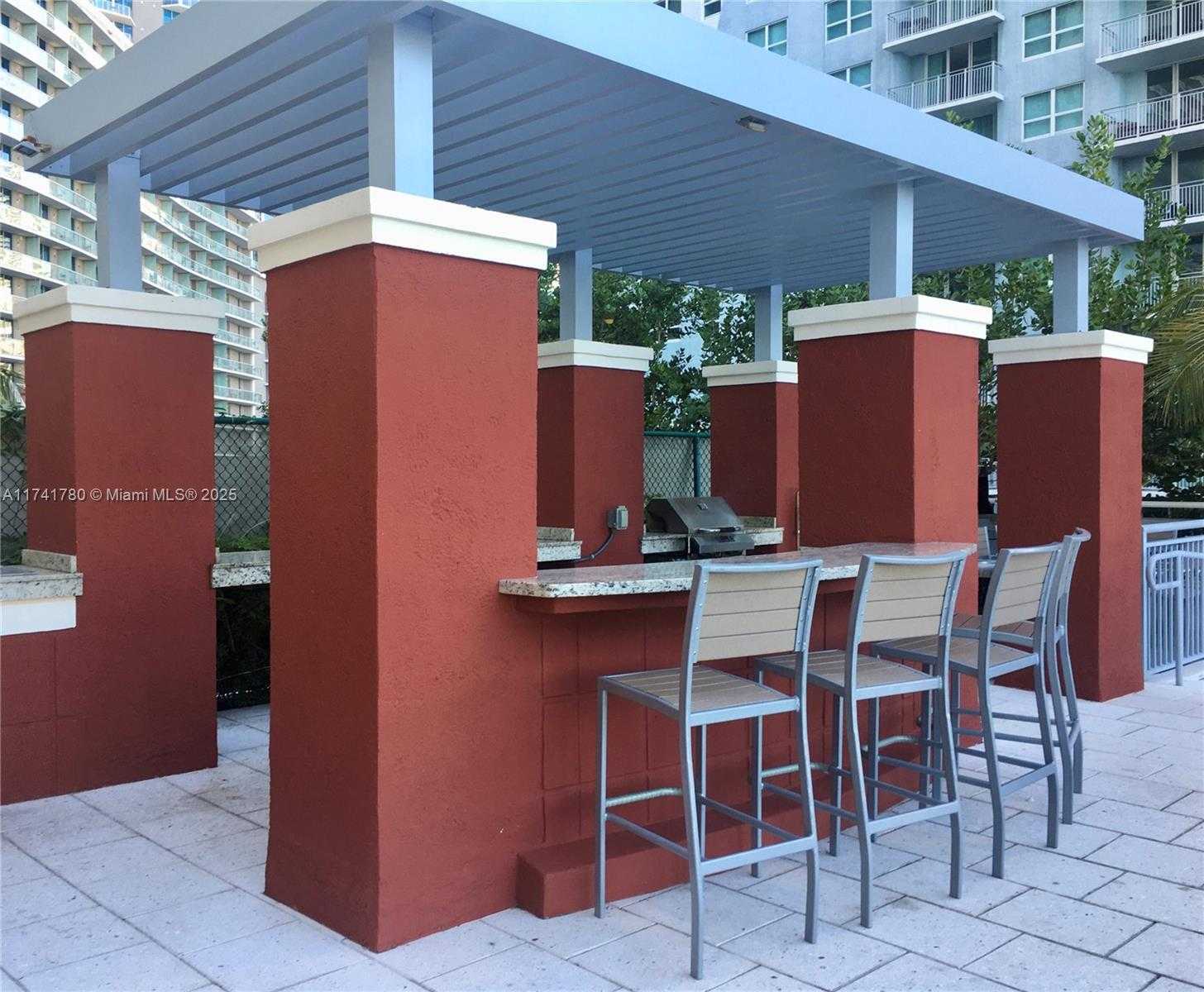 Small Image of 1155 BRICKELL BAY DR #605, Miami Number 18