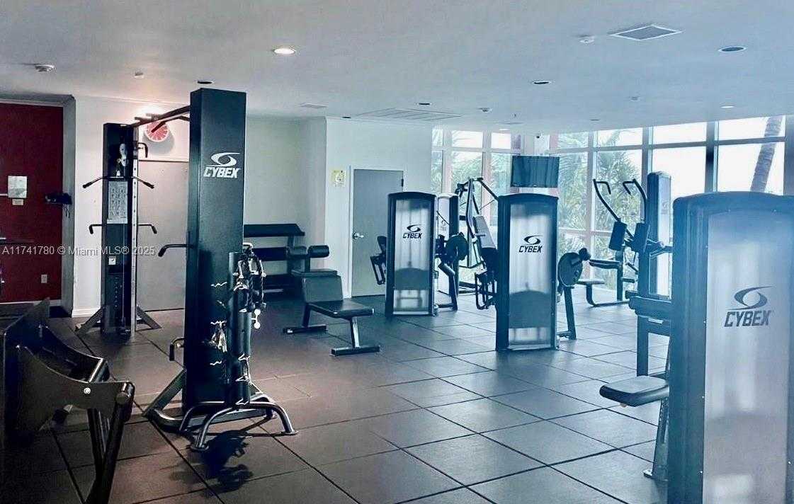 Small Image of 1155 BRICKELL BAY DR #605, Miami Number 21