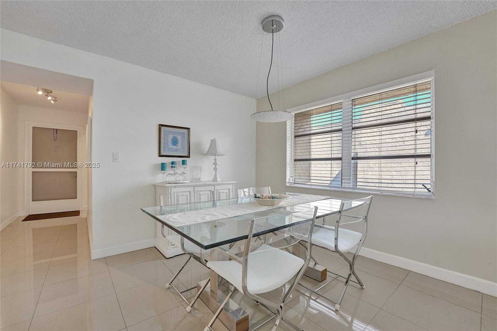 Small Image of 6080 NW 44th St, Lauderhill, FL 33319, USA Number 17