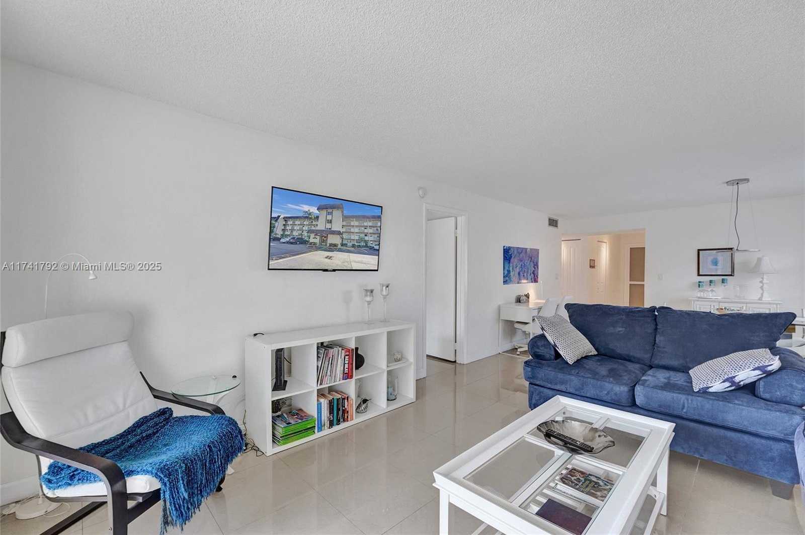 Small Image of 6080 NW 44th St, Lauderhill, FL 33319, USA Number 29