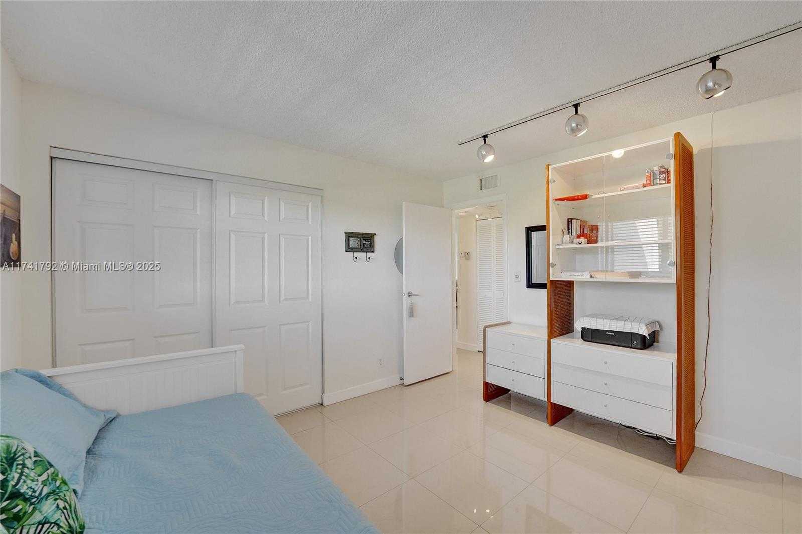 Small Image of 6080 NW 44th St, Lauderhill, FL 33319, USA Number 48