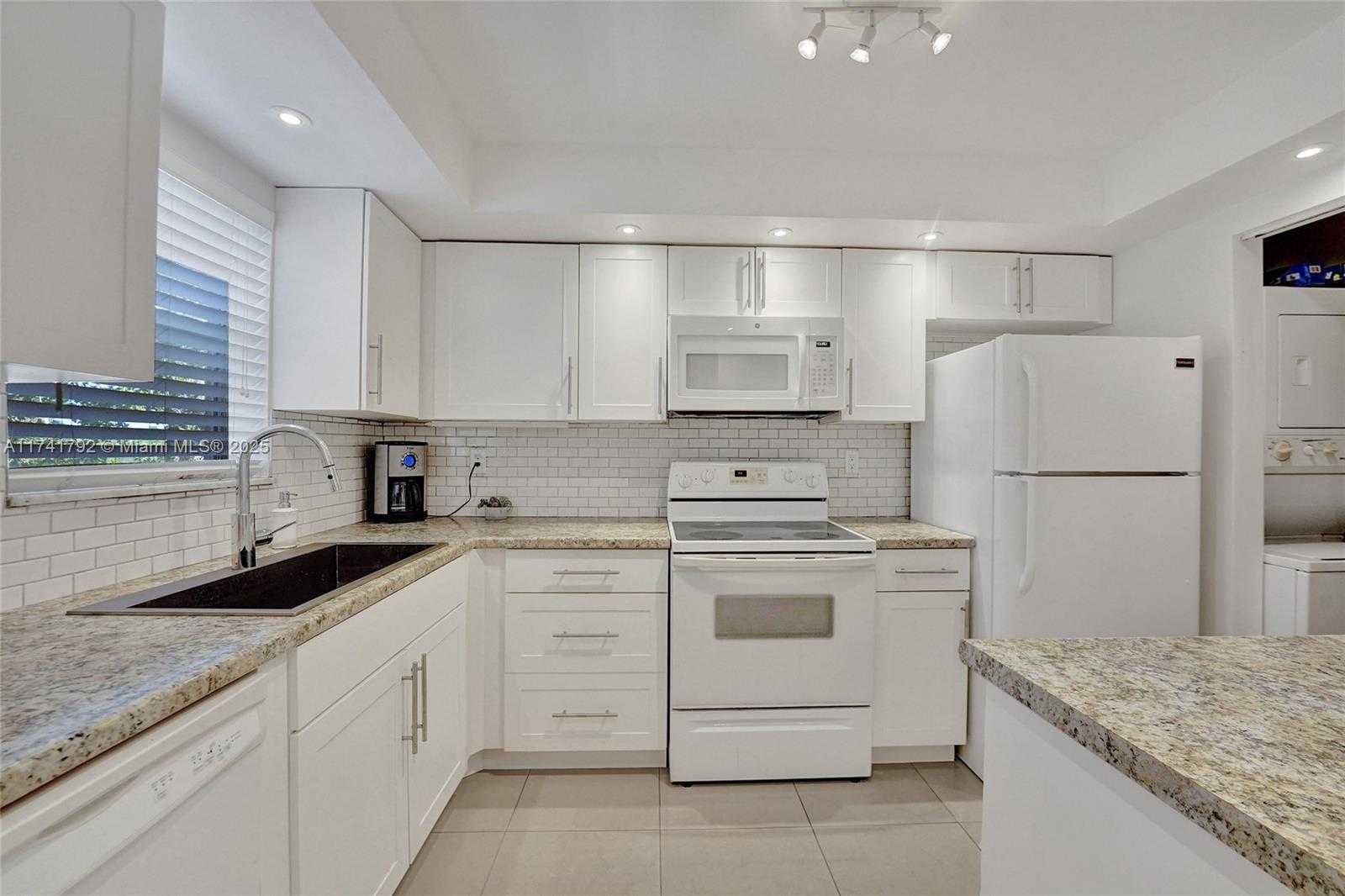 Small Image of 6080 NW 44th St, Lauderhill, FL 33319, USA Number 5