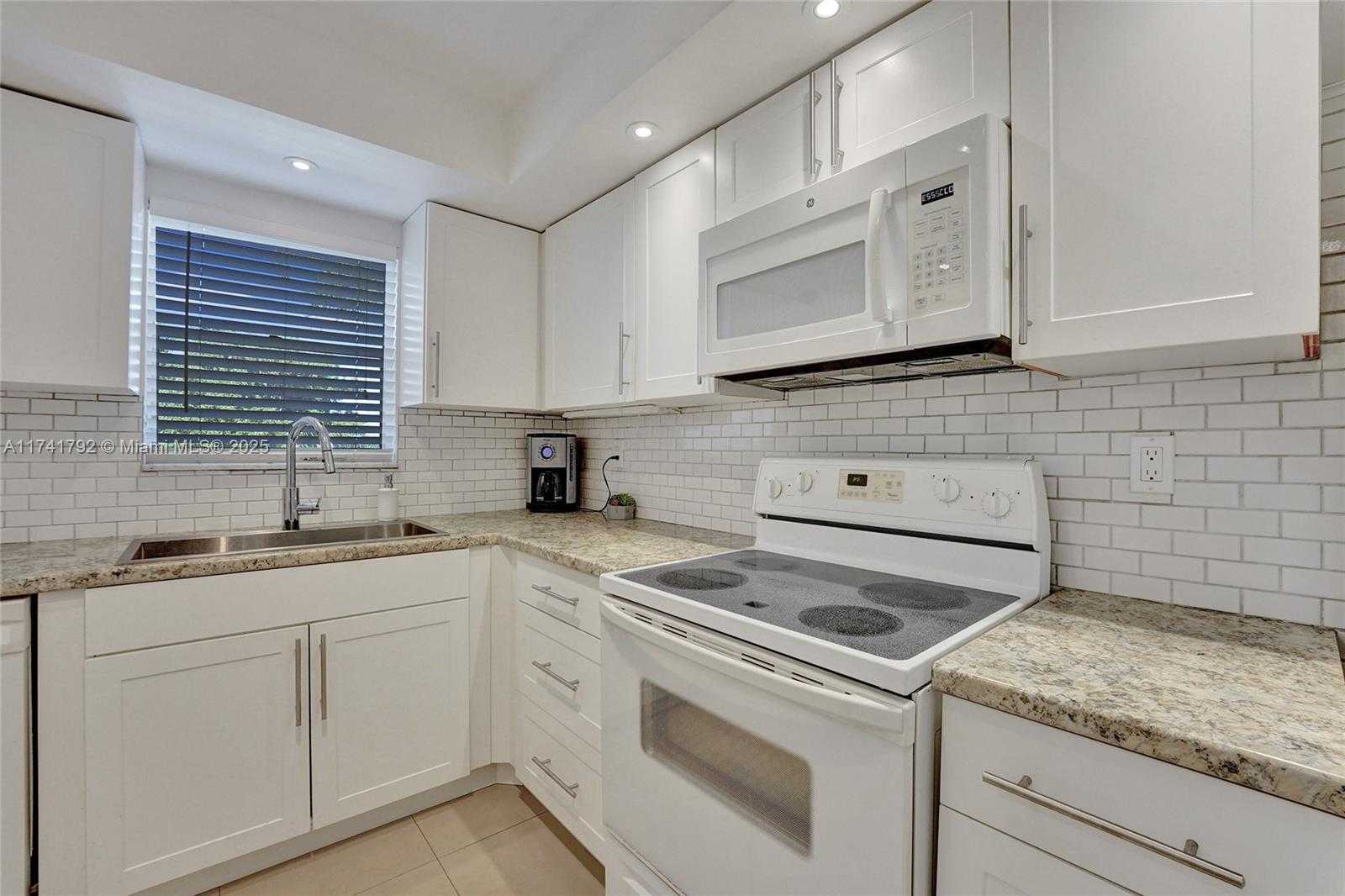 Small Image of 6080 NW 44th St, Lauderhill, FL 33319, USA Number 7