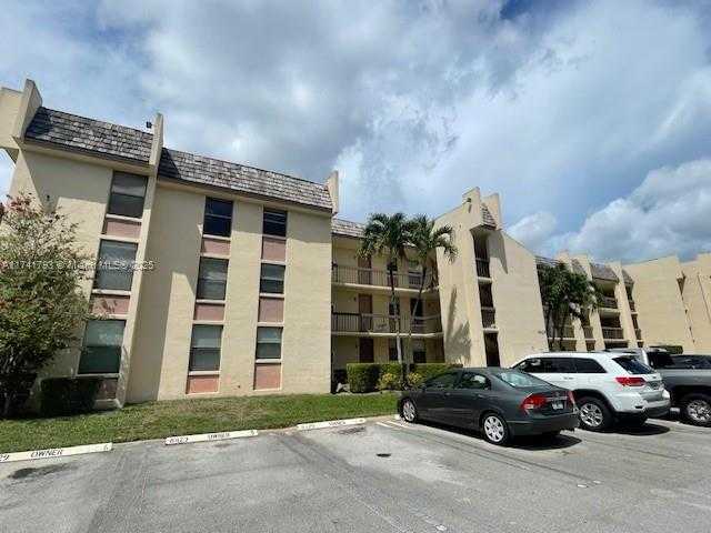 Small Image of 8429 FOREST HILLS DR #206, Coral Springs Number 10