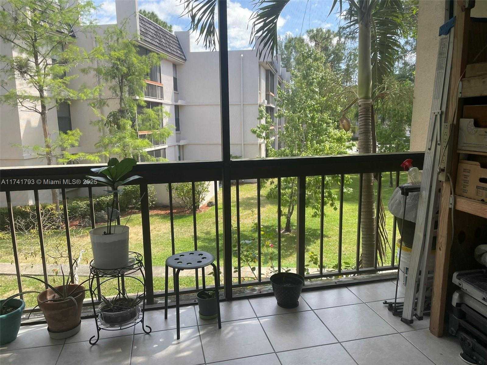 Small Image of 8429 FOREST HILLS DR #206, Coral Springs Number 5