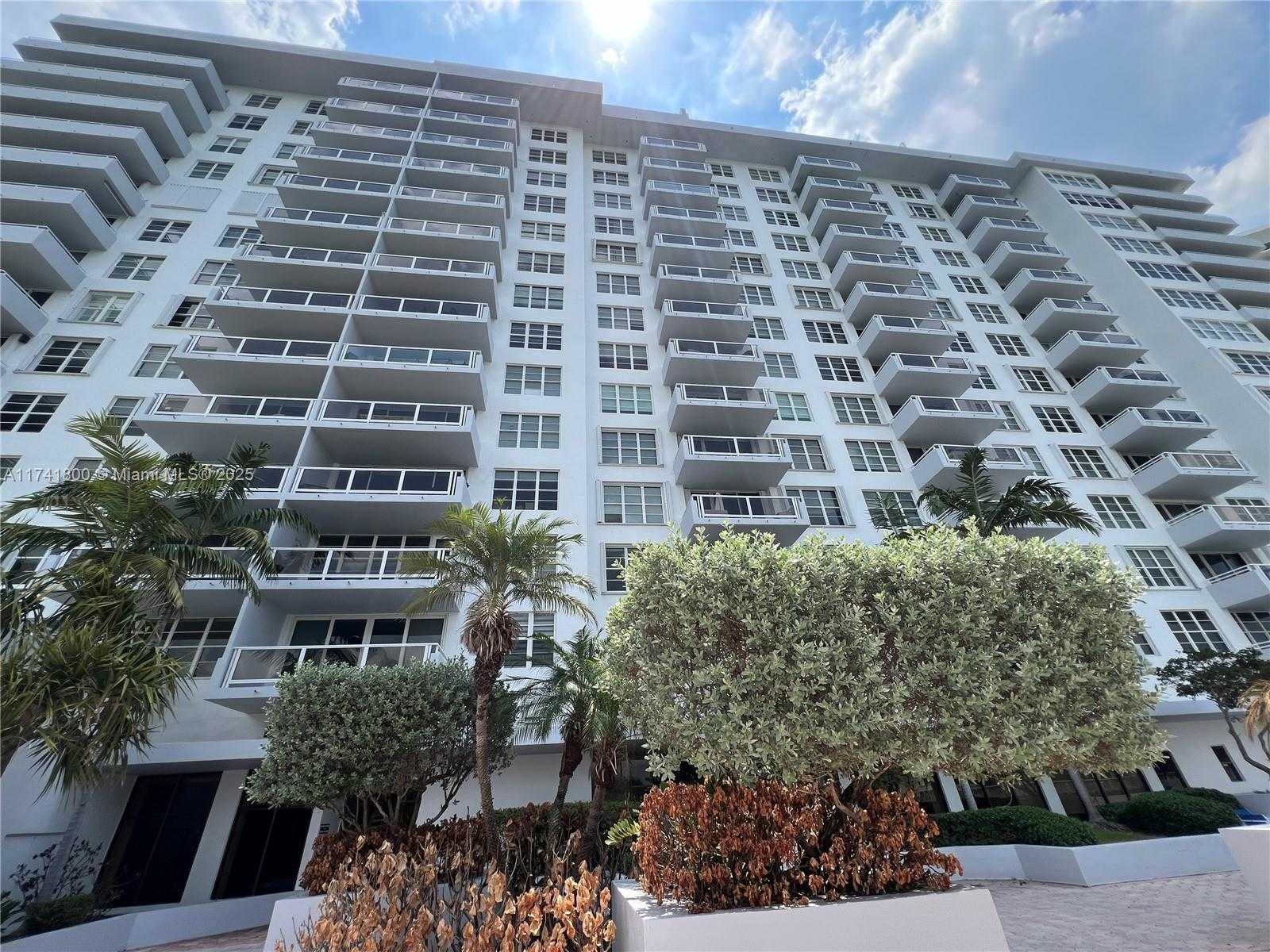 Small Image of 5700 COLLINS AVE #3D, Miami Beach Number 22