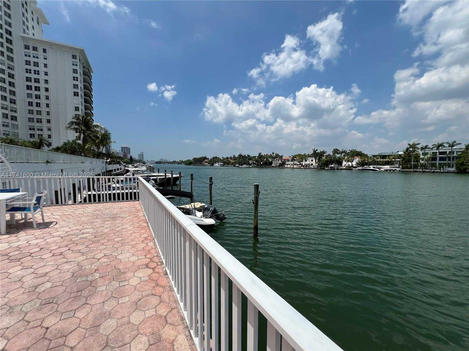 Small Image of 5700 COLLINS AVE #3D, Miami Beach Number 23