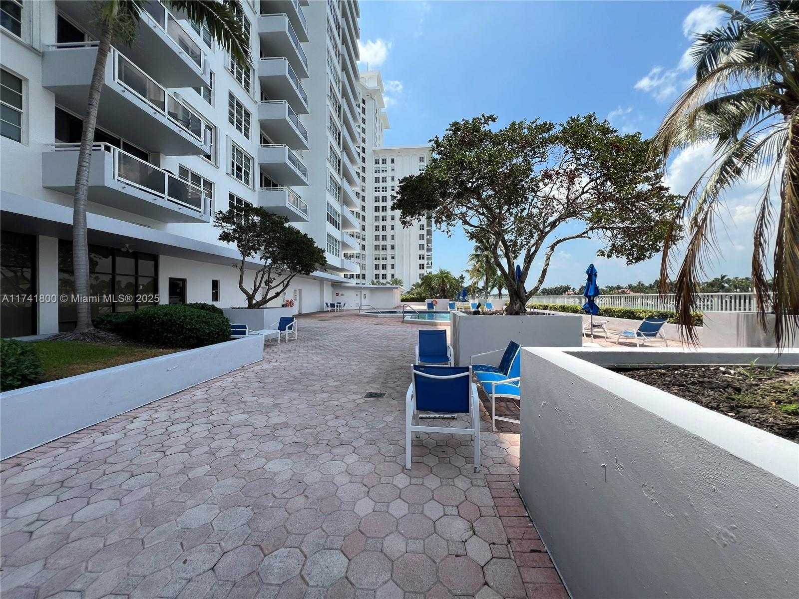 Small Image of 5700 COLLINS AVE #3D, Miami Beach Number 26