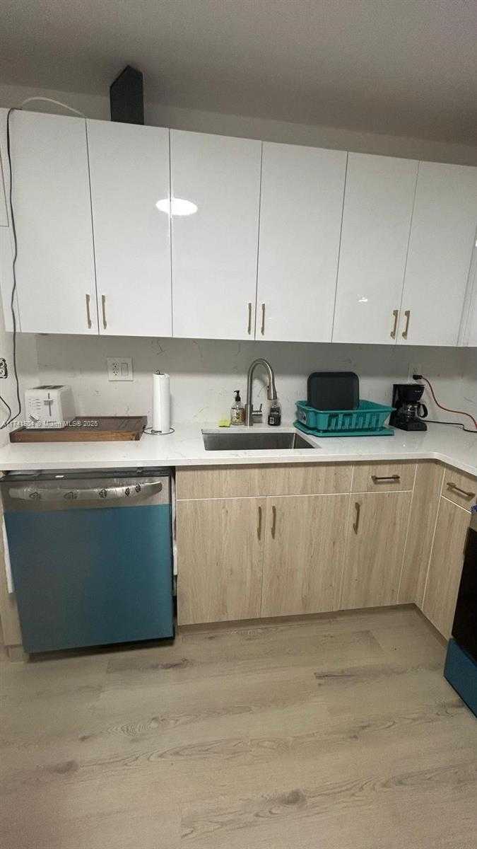 Small Image of 231 174TH ST #1407, Sunny Isles Beach Number 15