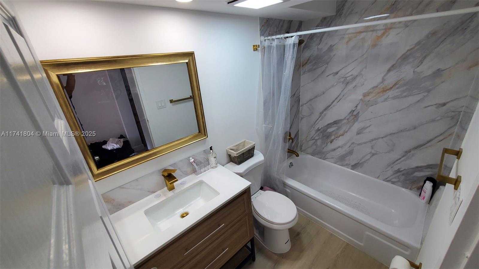 Small Image of 231 174TH ST #1407, Sunny Isles Beach Number 2