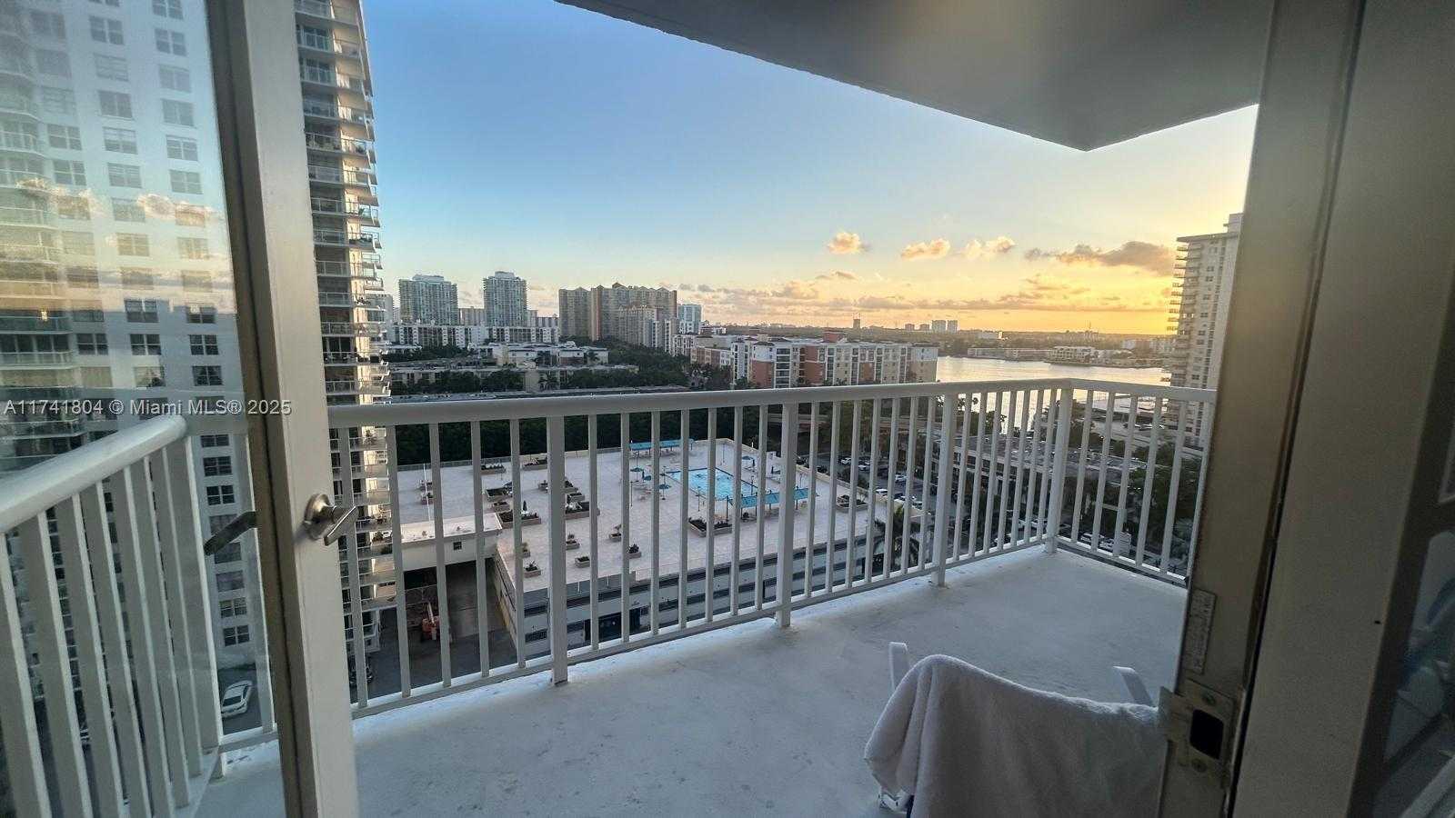 Small Image of 231 174TH ST #1407, Sunny Isles Beach Number 22