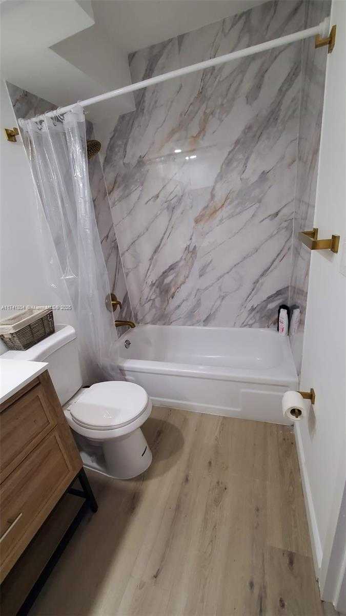Small Image of 231 174TH ST #1407, Sunny Isles Beach Number 24