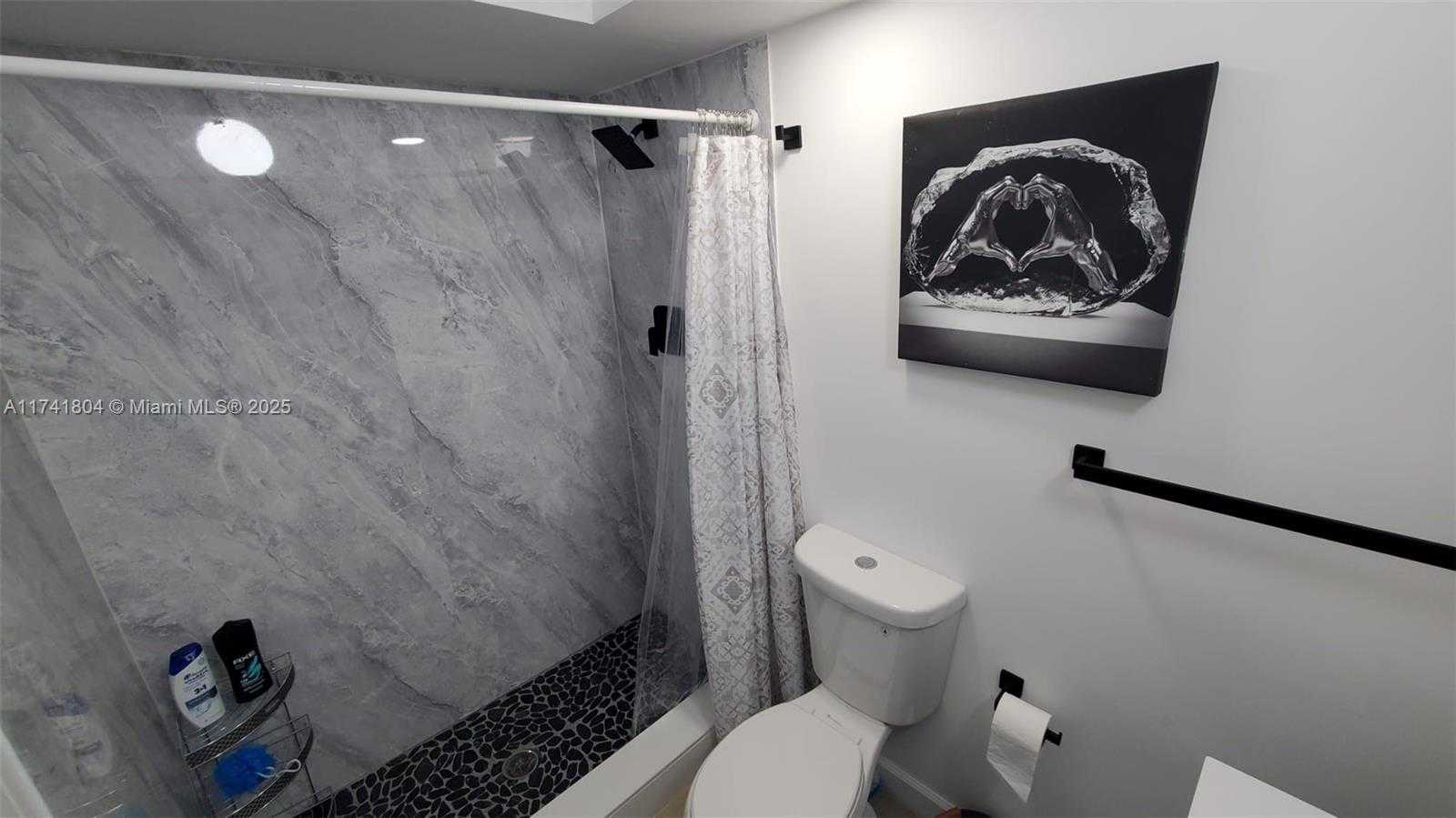 Small Image of 231 174TH ST #1407, Sunny Isles Beach Number 3