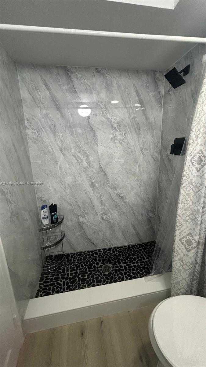 Small Image of 231 174TH ST #1407, Sunny Isles Beach Number 32