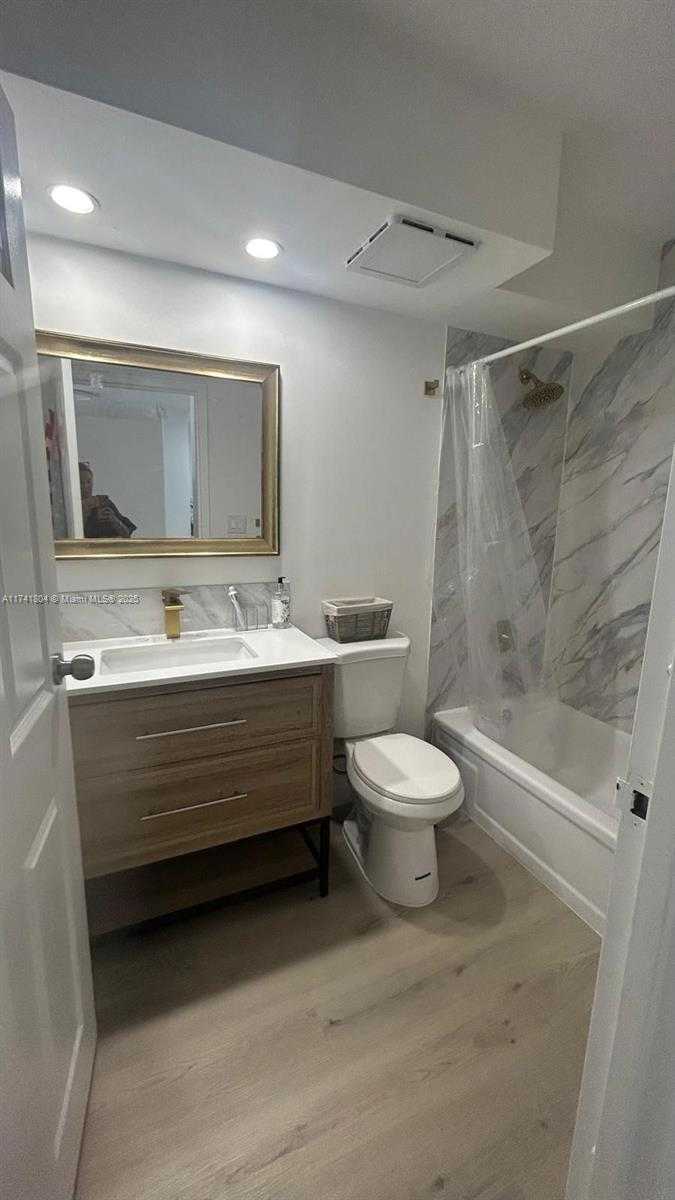 Small Image of 231 174TH ST #1407, Sunny Isles Beach Number 45